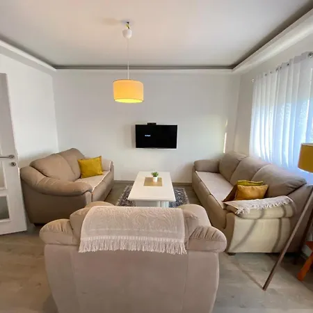 Mia Airport * Podgorica