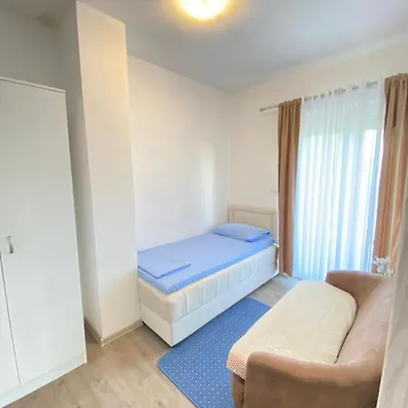 Mia Airport * פודגוריצה