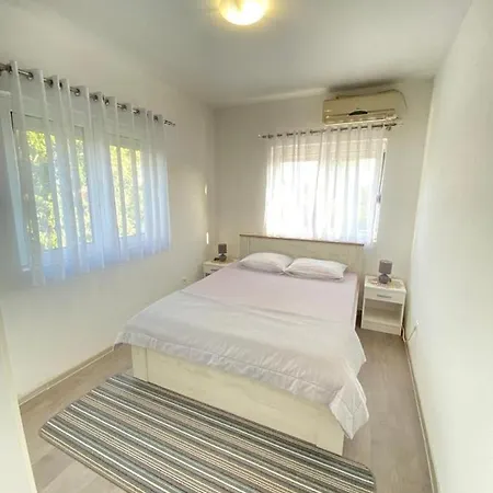 Appartement Mia Airport *