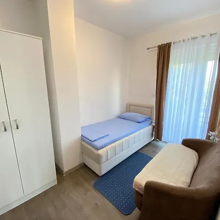 Appartamento Mia Airport