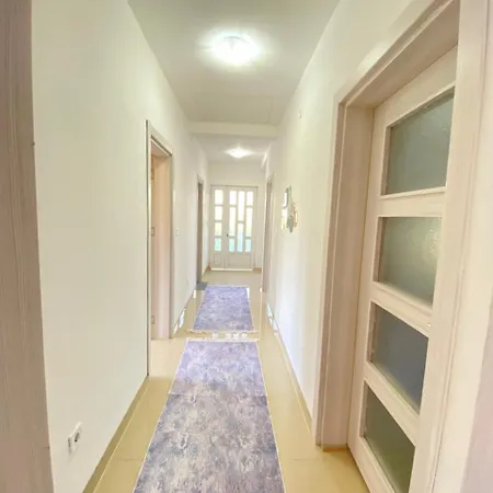 Mia Airport Appartement