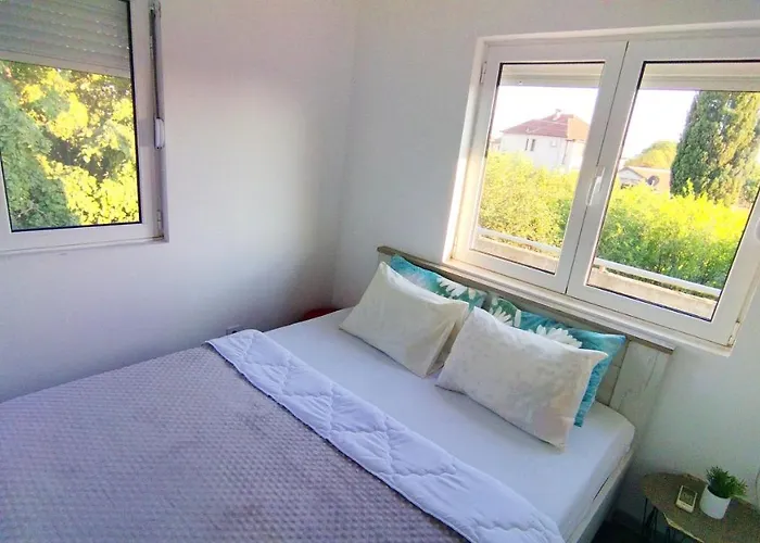 Mia Airport * Podgorica