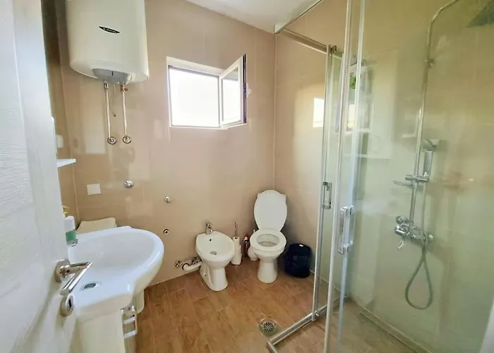 Mia Airport Apartment *