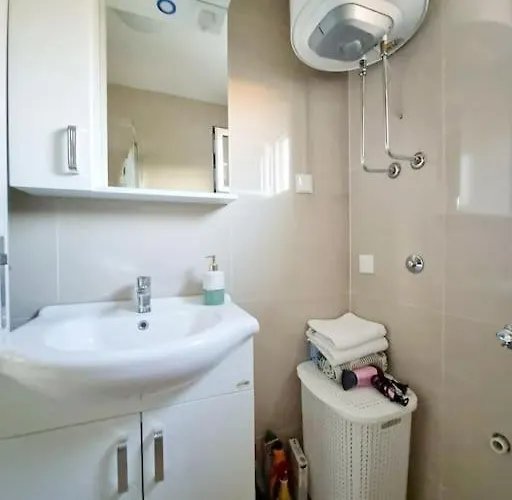 Apartment Mia Airport