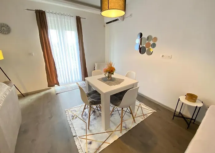 Mia Airport * Podgorica