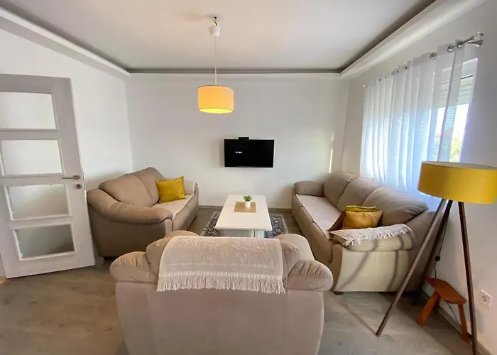 Mia Airport * Podgorica