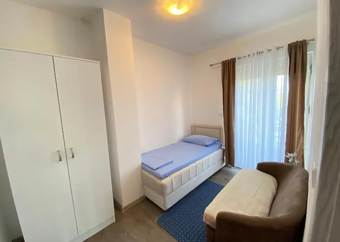 Apartment Mia Airport